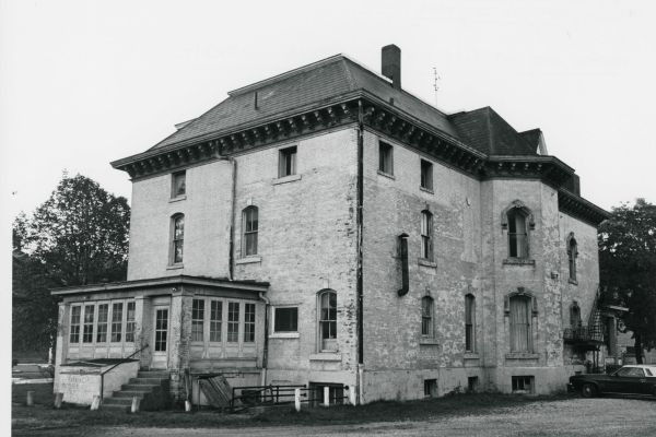 AJH Outside Back - 1975 (from NHR application)
