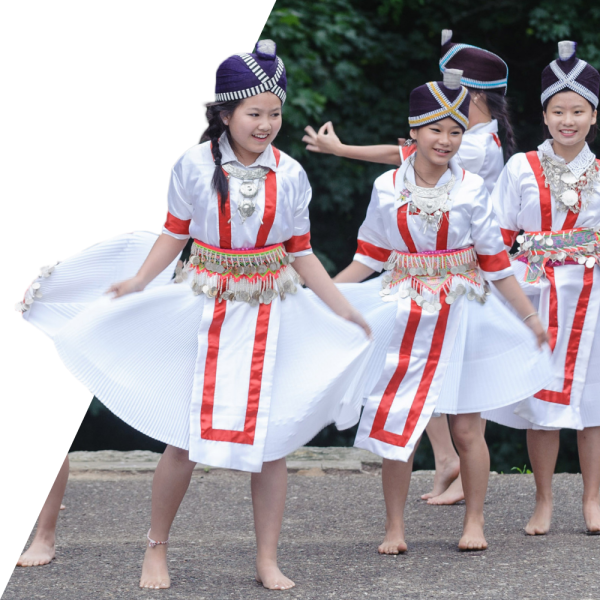 Women dancing at Akron's Water's Park